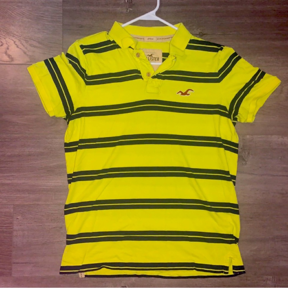 Hollister polo Men’s Tee Shirt